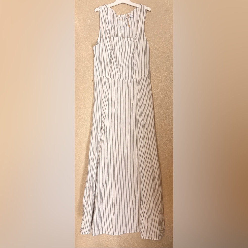 Rihoas Striped White and Black Women's dress